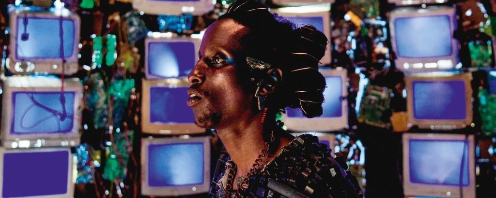 Cine de la liberación: Dislocaciones binarias y diáspora negra